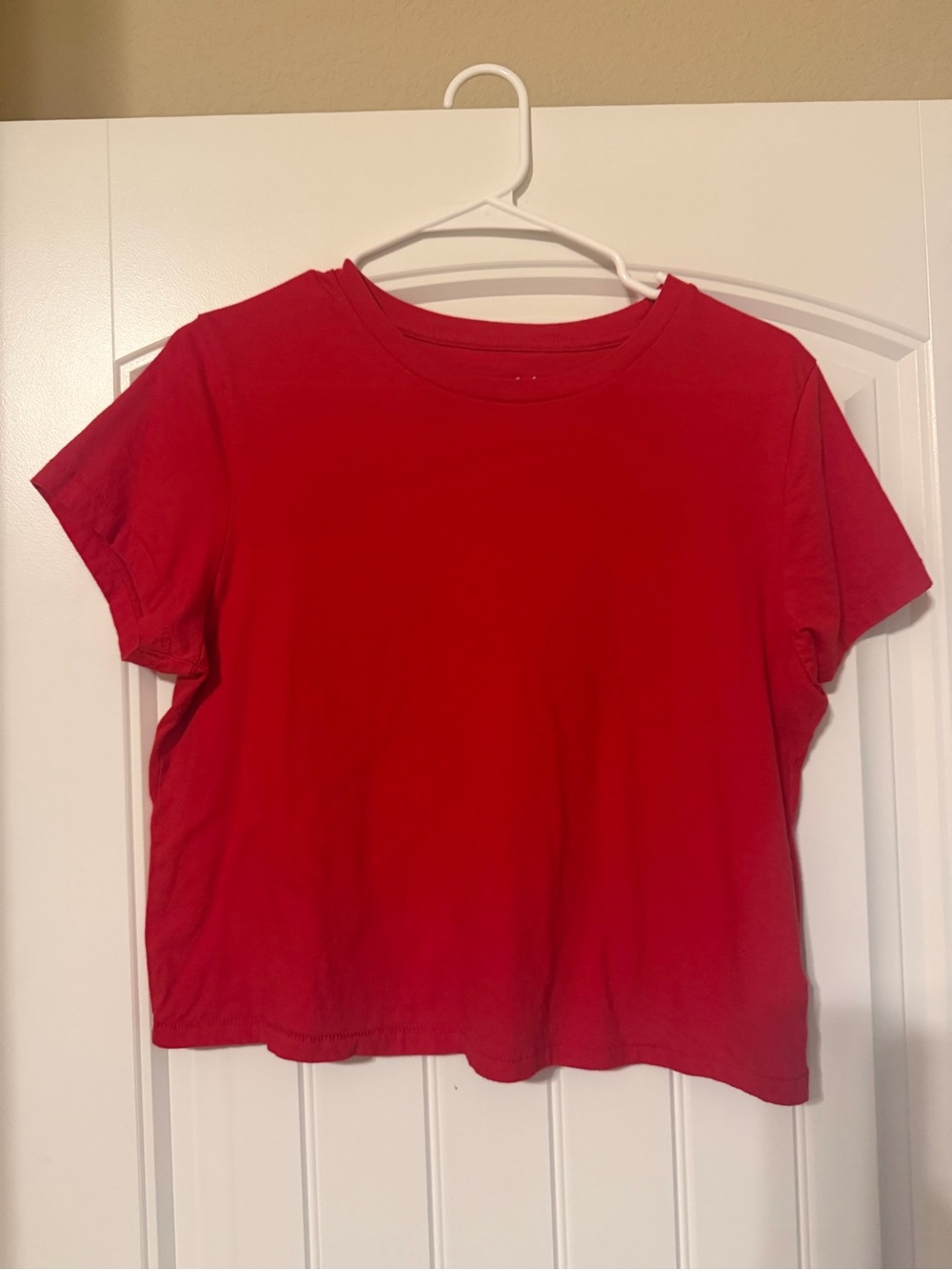 Universal Thread Red Cropped T-Shirt - Picture 2 of 4